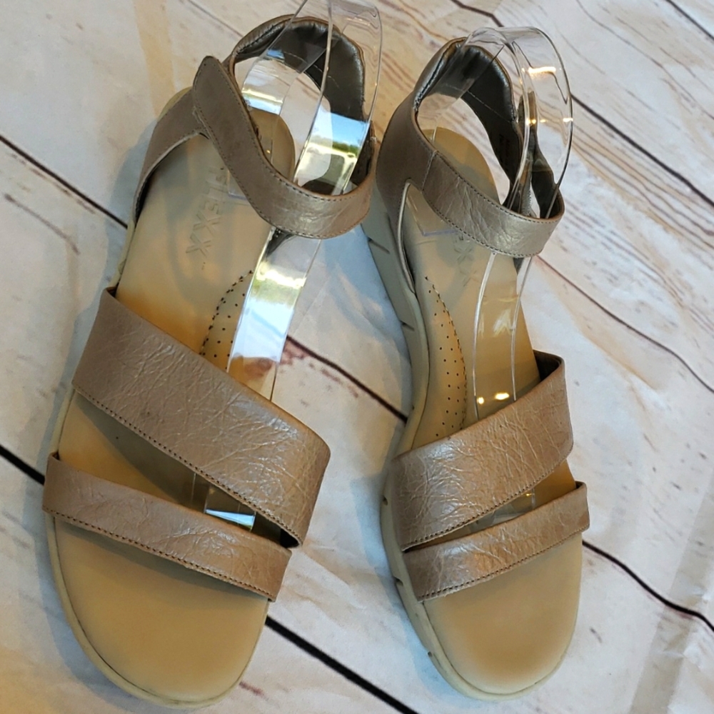 The Flexx Leather Sandals
